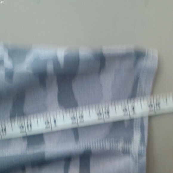 PHILOSOPHY Camo Gray Capri Legging 1X - Picture 6 of 6